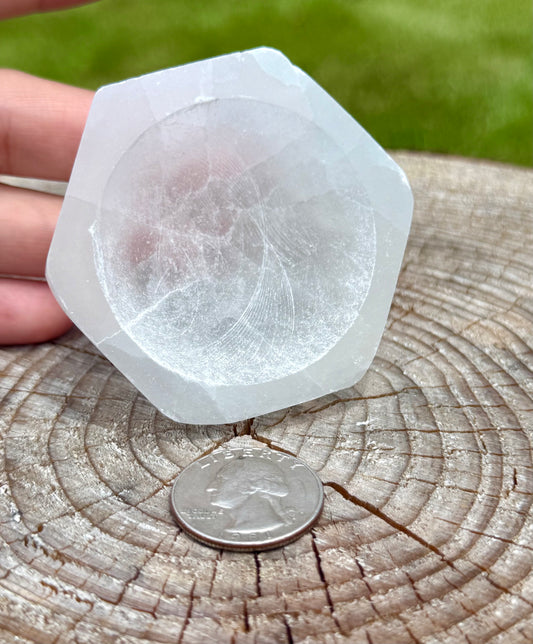 Hexagon Selenite Charging Bowl | Cleanse & Store with Sacred Geometry
